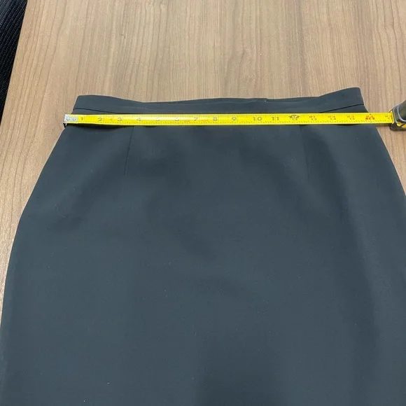Ann Taylor Classic Chic Black Pencil Suit Skirt size 12 Petite - Picture 5 of 5